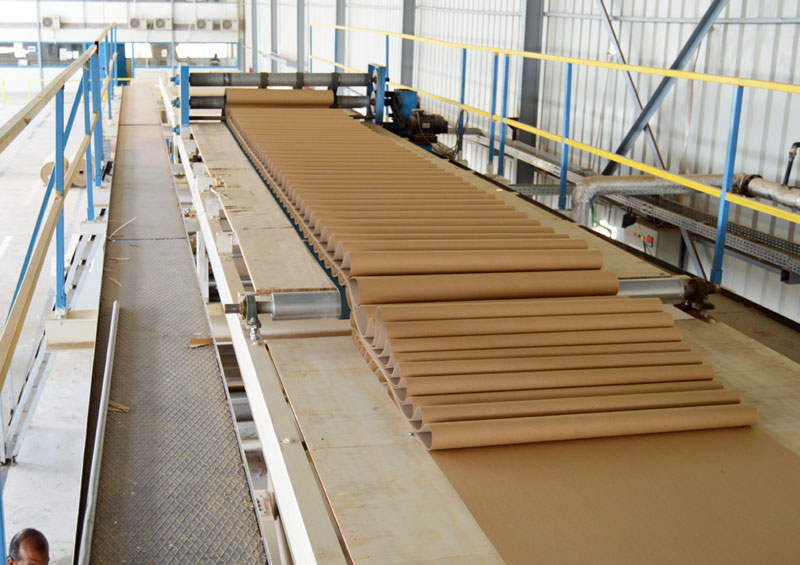 مصنع كرتون مضلع بالتجمع